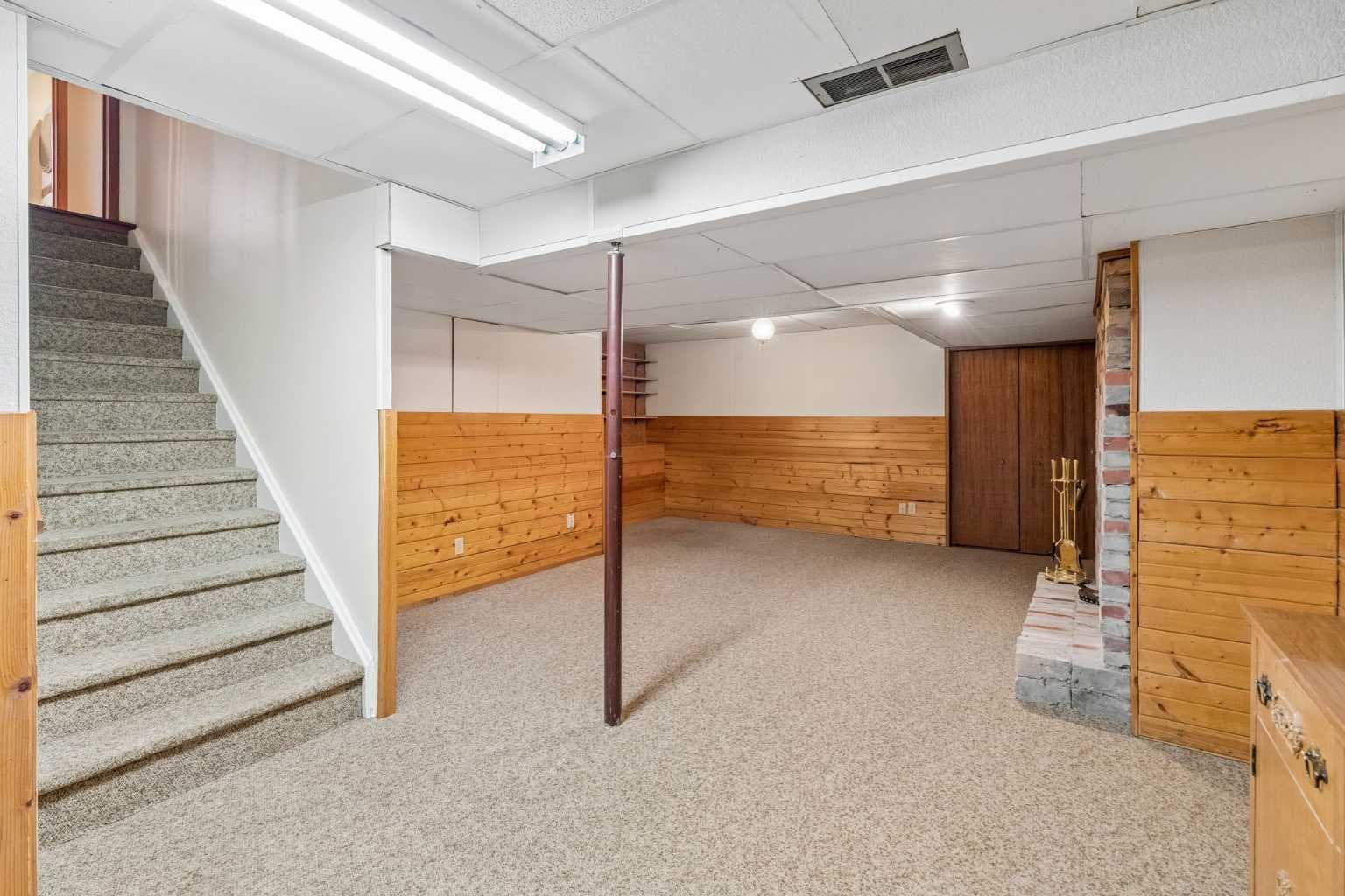31 Edgehill Bay NW