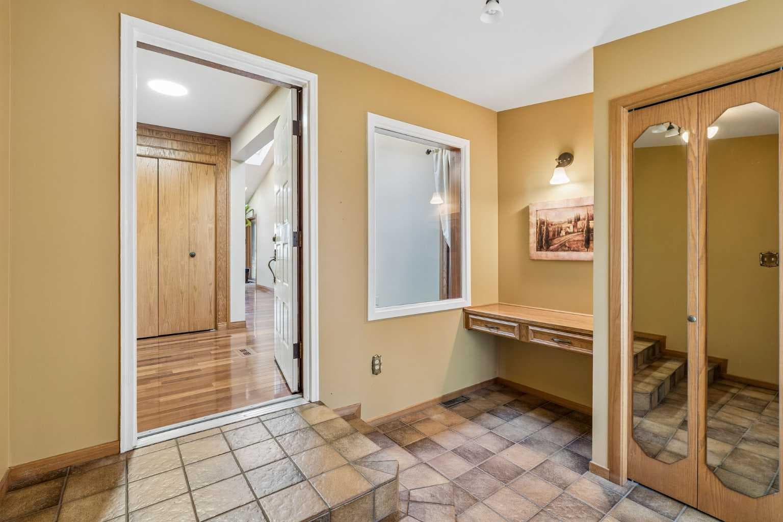 31 Edgehill Bay NW