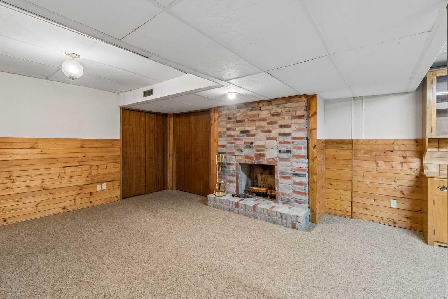 31 Edgehill Bay NW