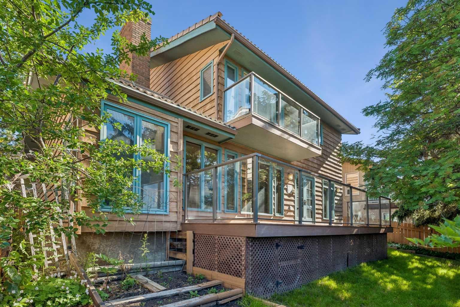 31 Edgehill Bay NW