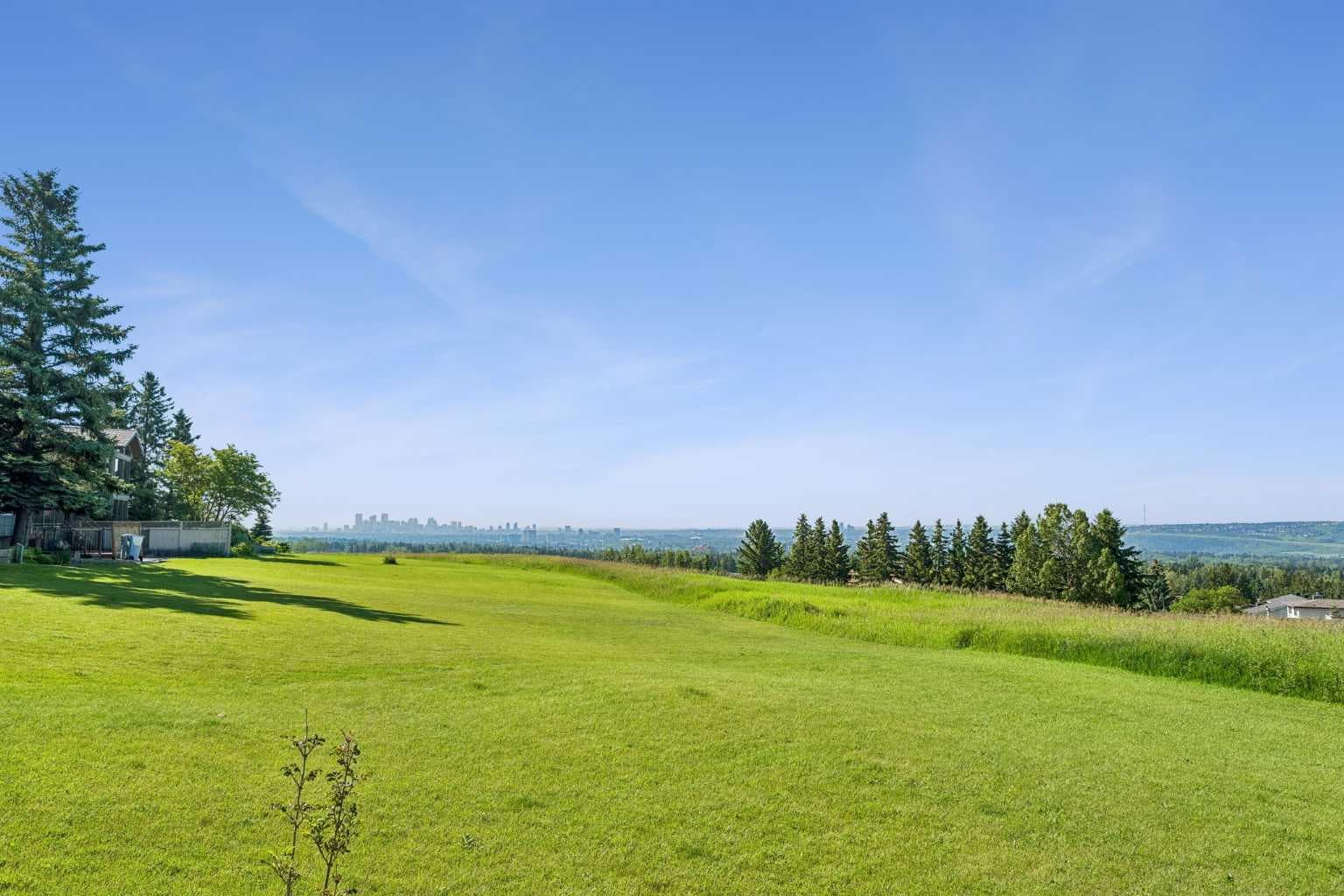 31 Edgehill Bay NW
