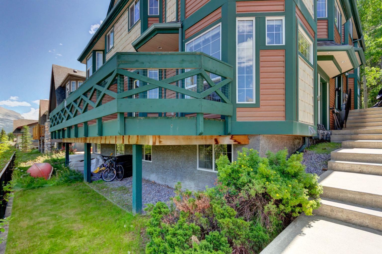 3, 823 Wilson Way 