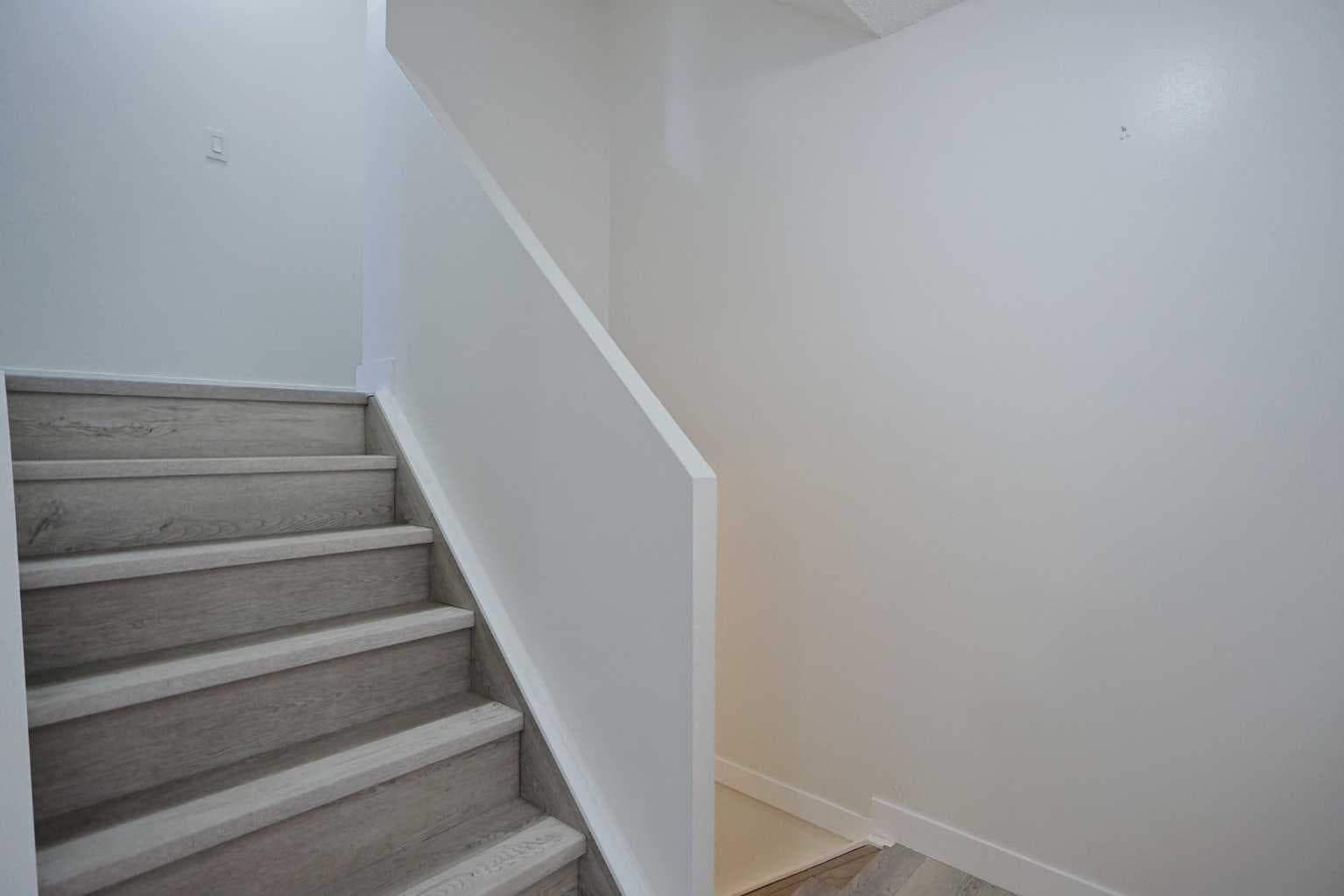 205, 310 Falconridge Crescent NE