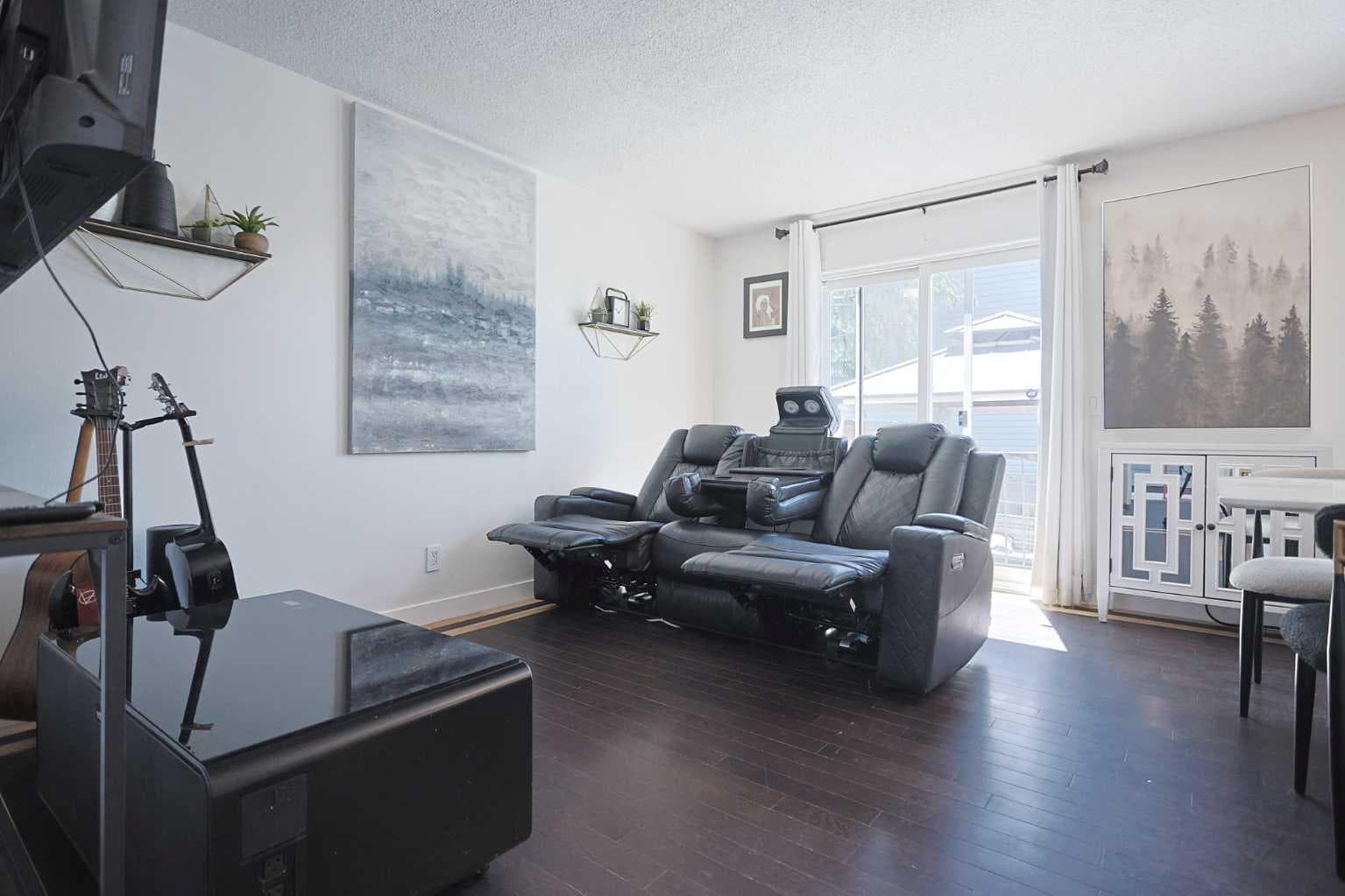 205, 310 Falconridge Crescent NE