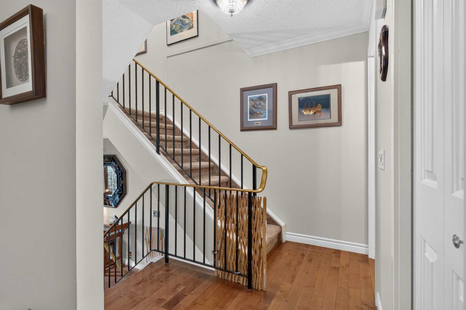 12, 140 Point Drive NW