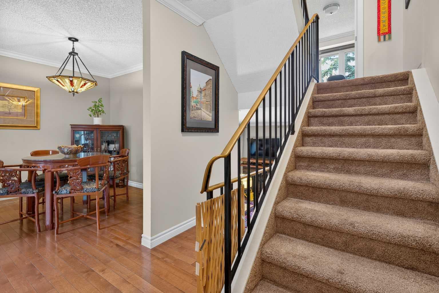12, 140 Point Drive NW