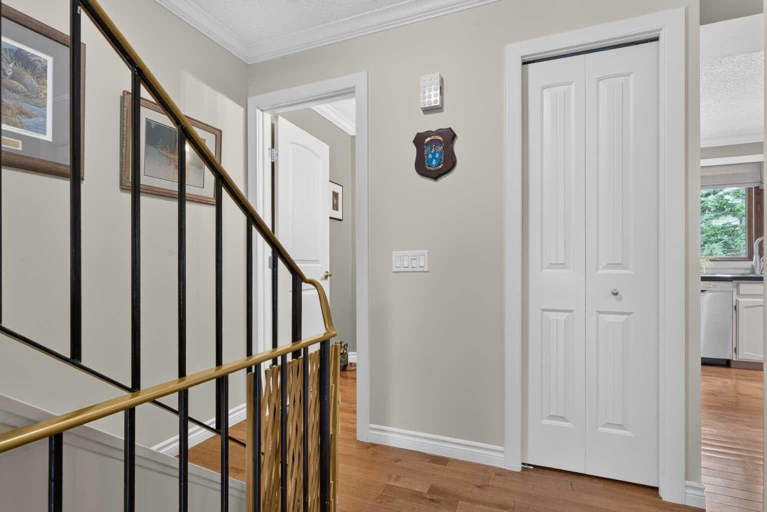 12, 140 Point Drive NW