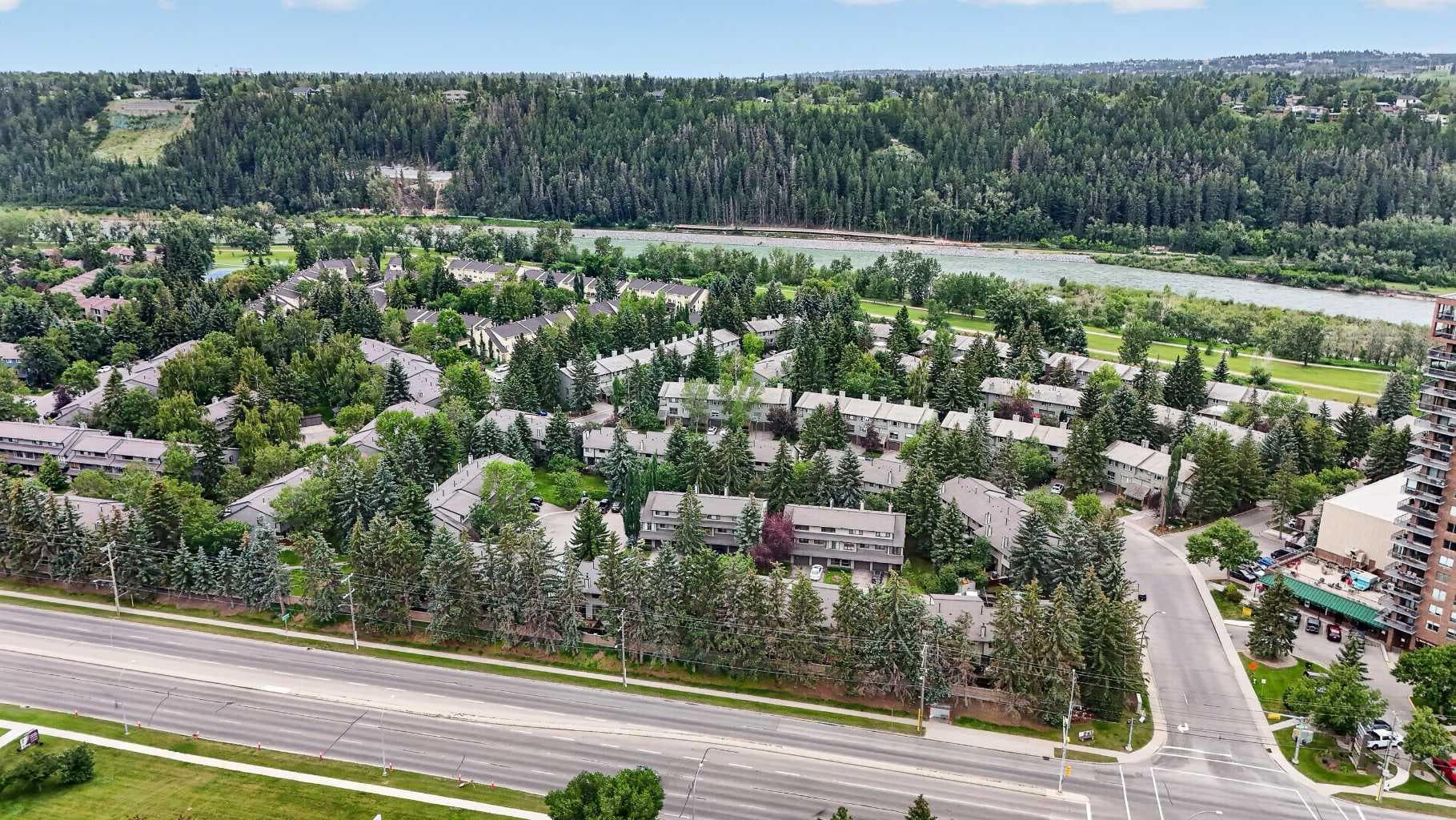 12, 140 Point Drive NW