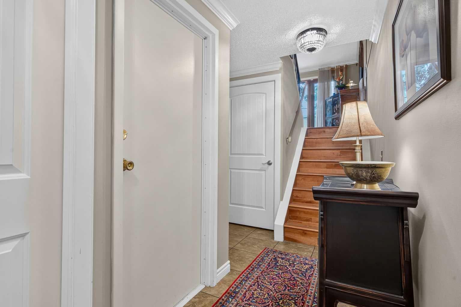 12, 140 Point Drive NW