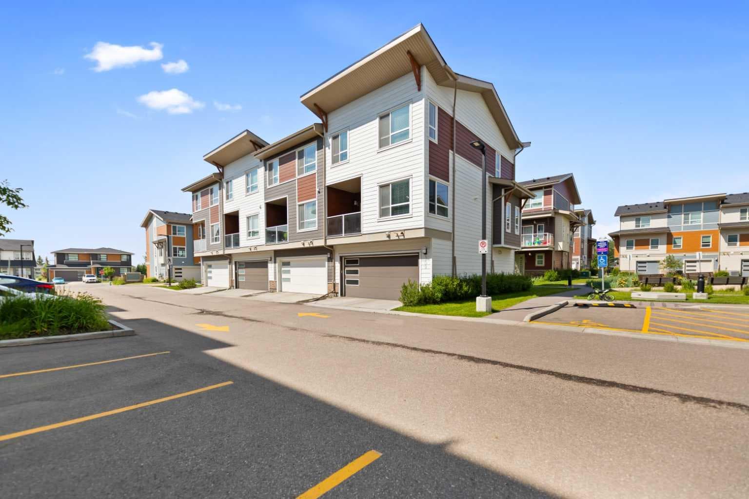 209 Harvest Hills Common NE