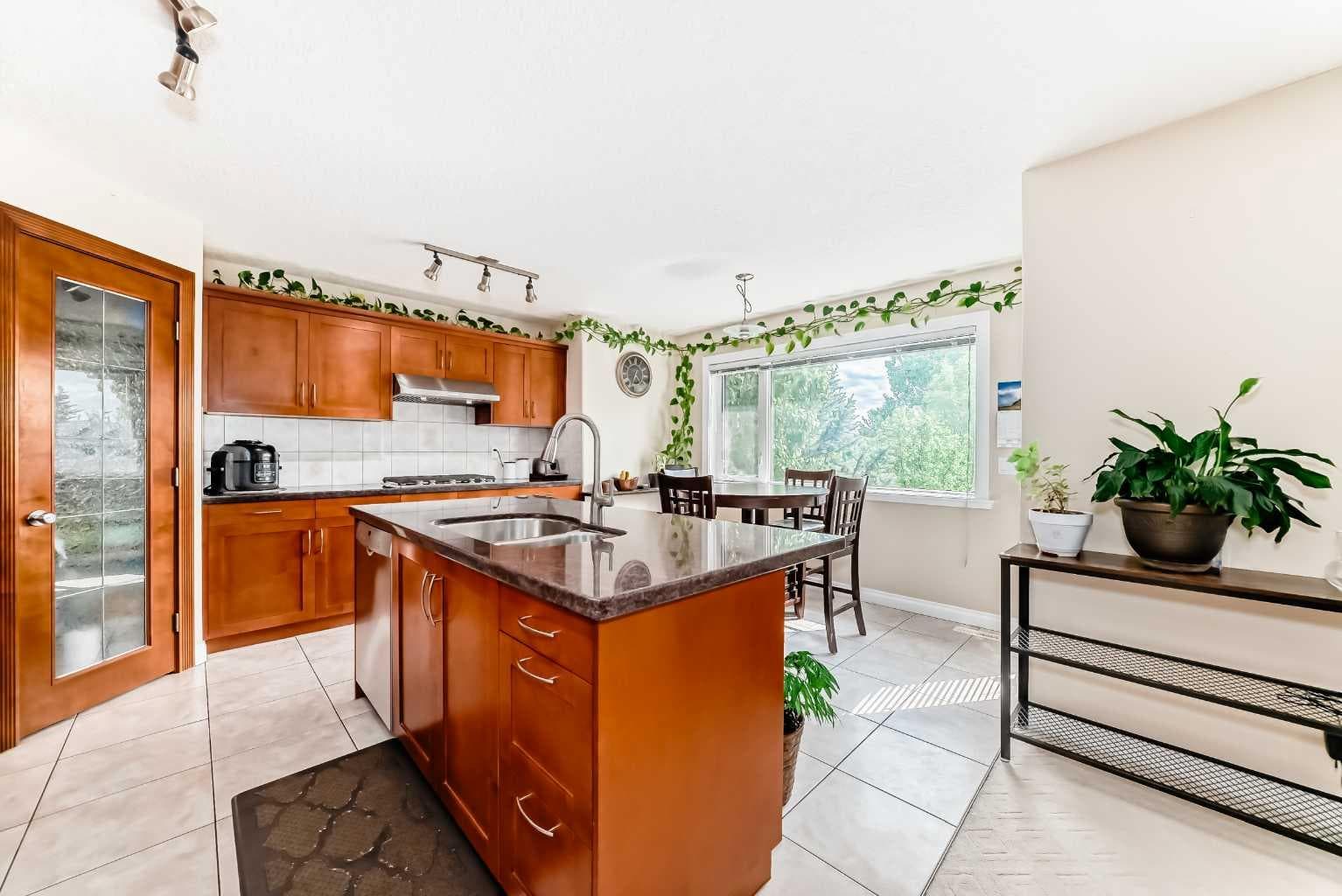 146 Scenic View Close 