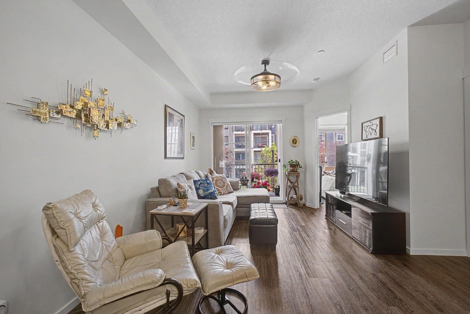 5212, 151 Legacy Main Street SE