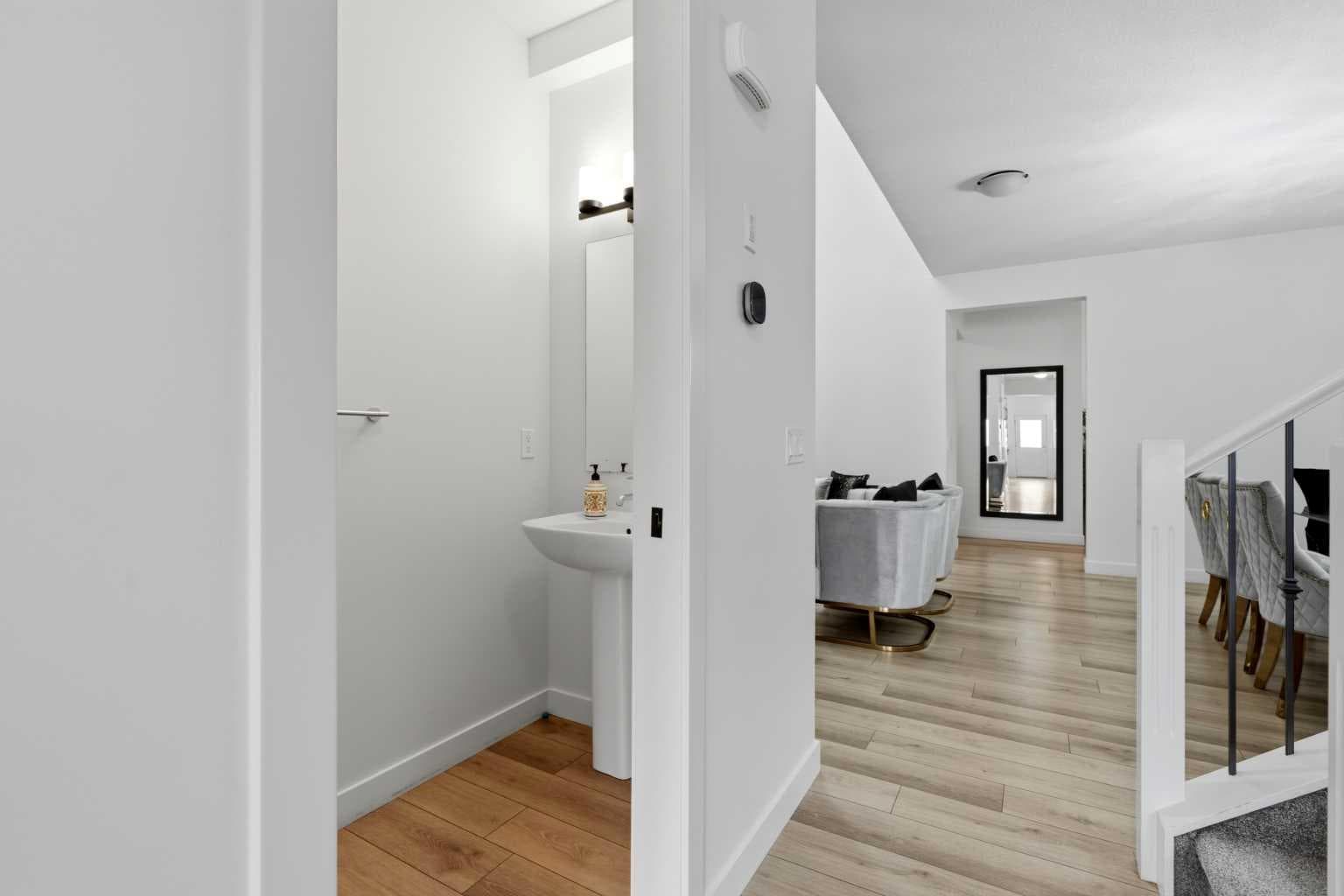160 Homestead Grove NE
