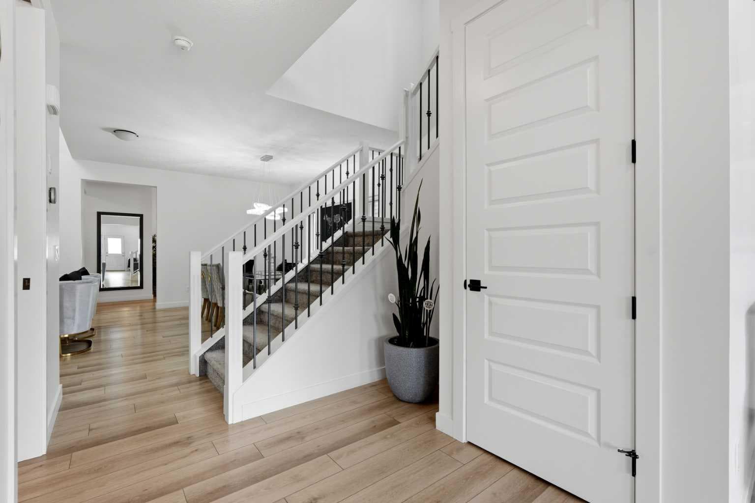 160 Homestead Grove NE