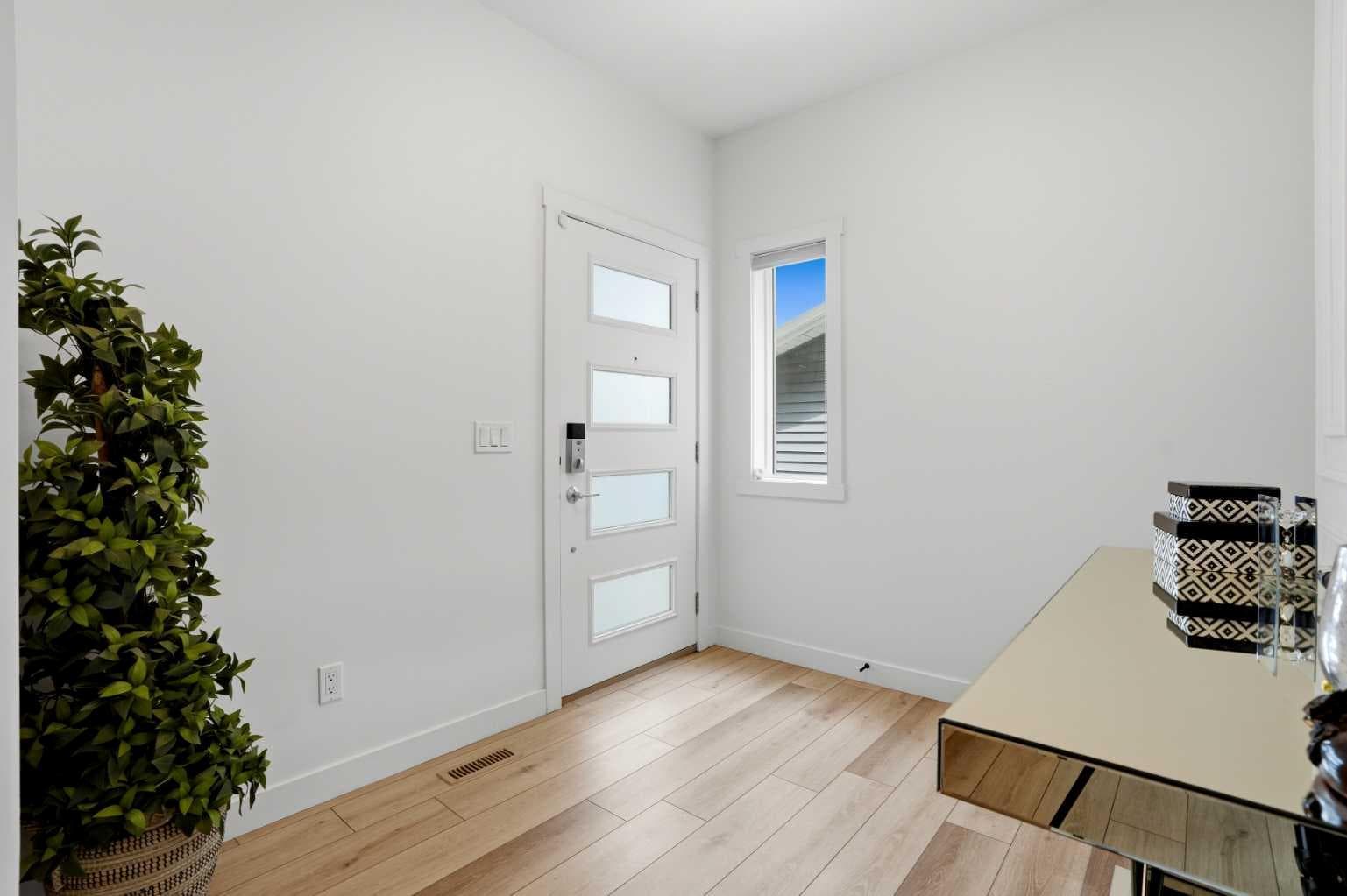 160 Homestead Grove NE