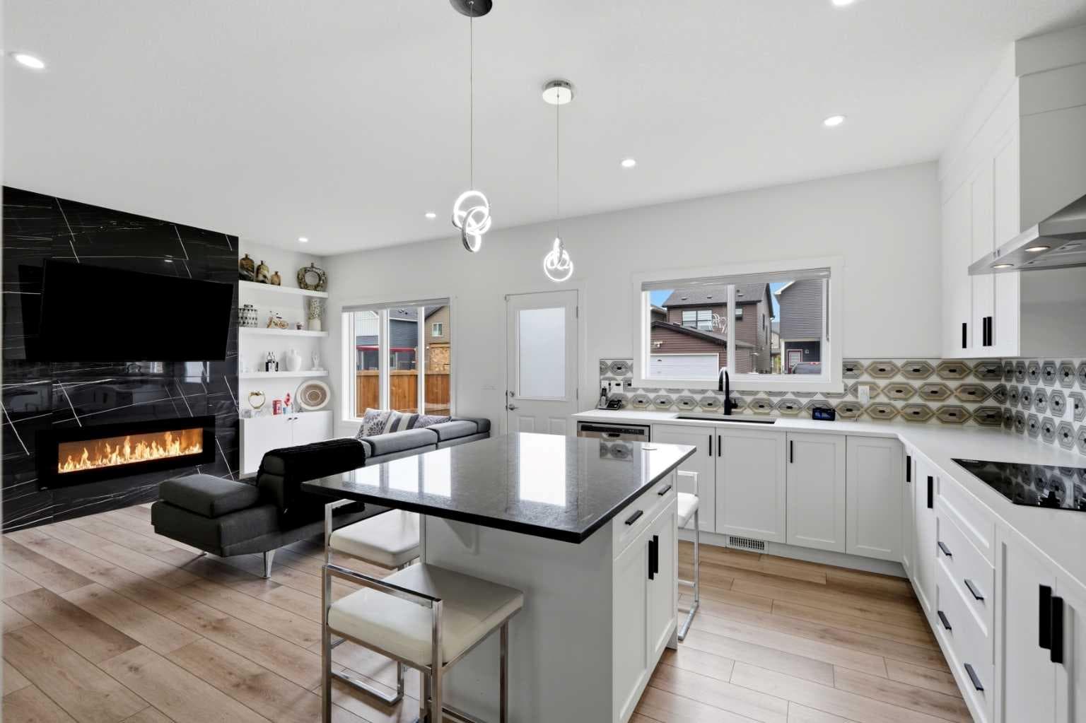 160 Homestead Grove NE