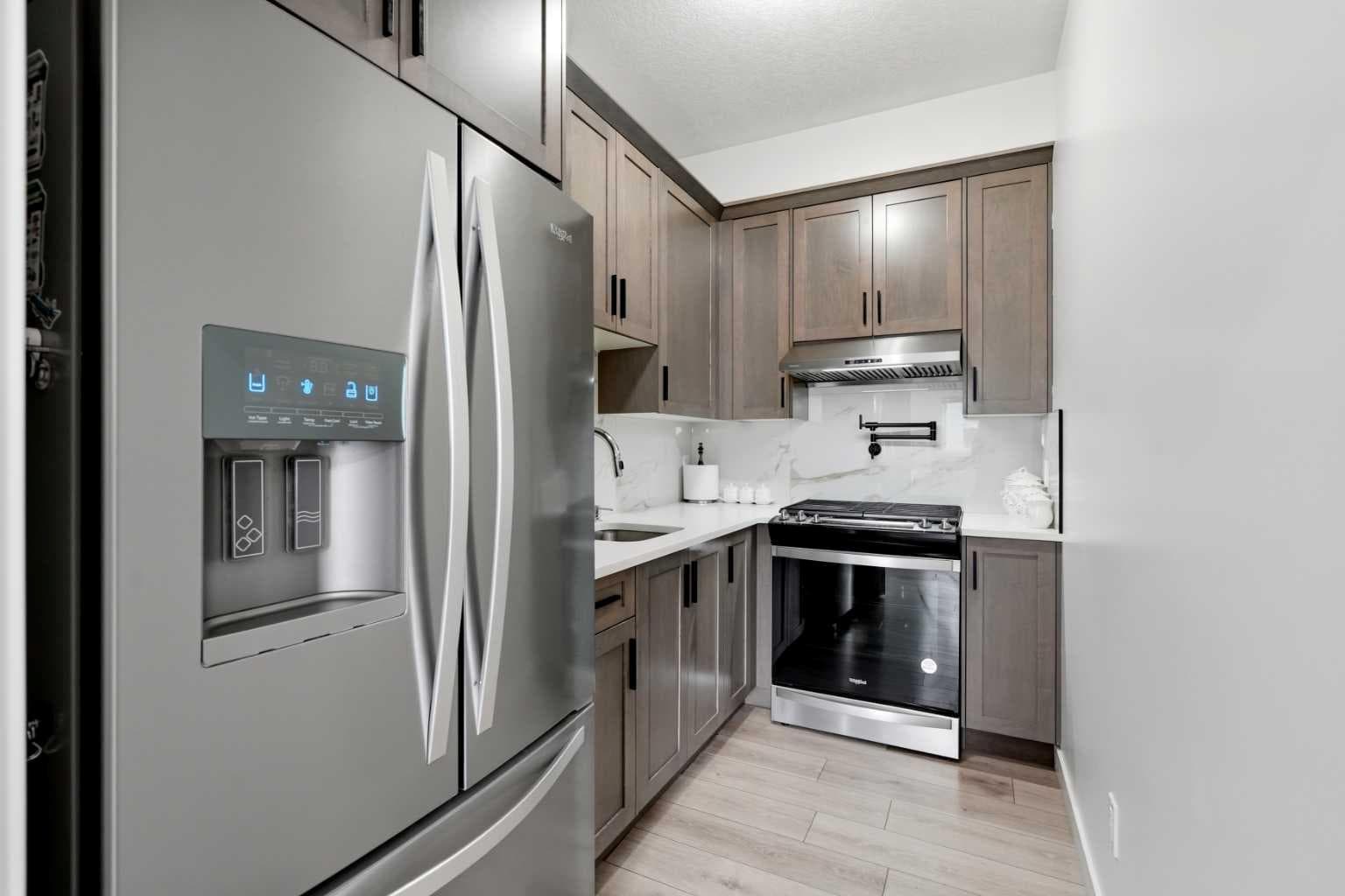 160 Homestead Grove NE