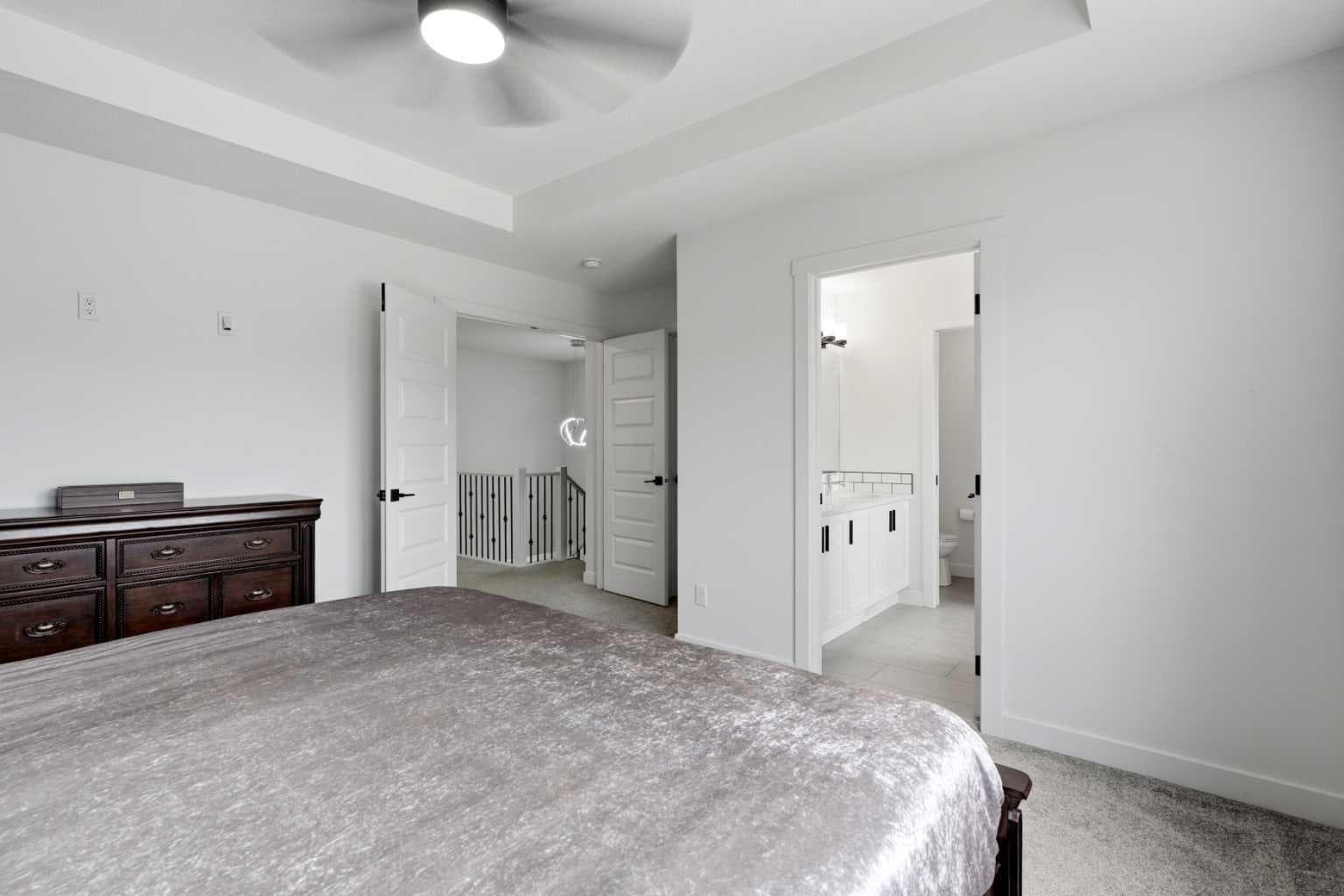 160 Homestead Grove NE