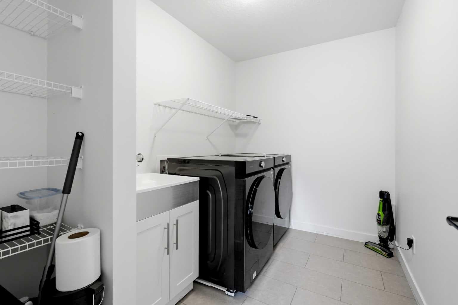 160 Homestead Grove NE