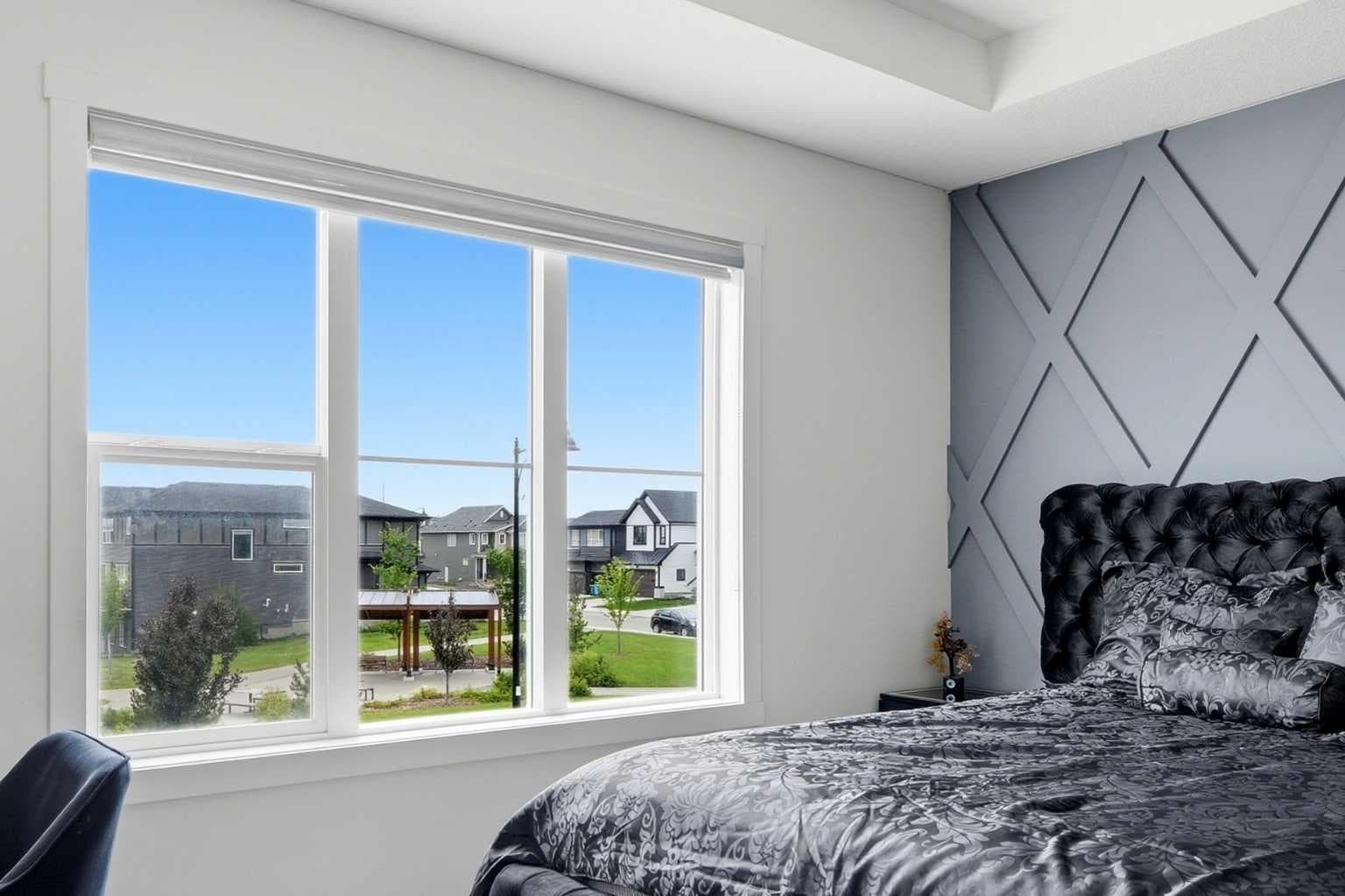 160 Homestead Grove NE