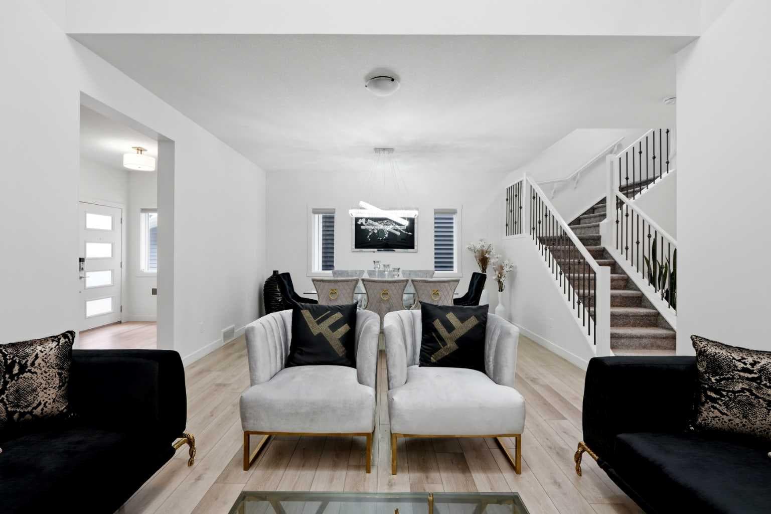 160 Homestead Grove NE