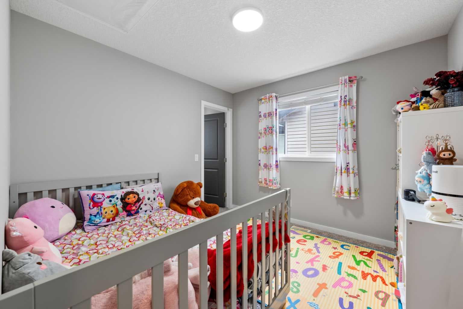 26 Walden Court SE