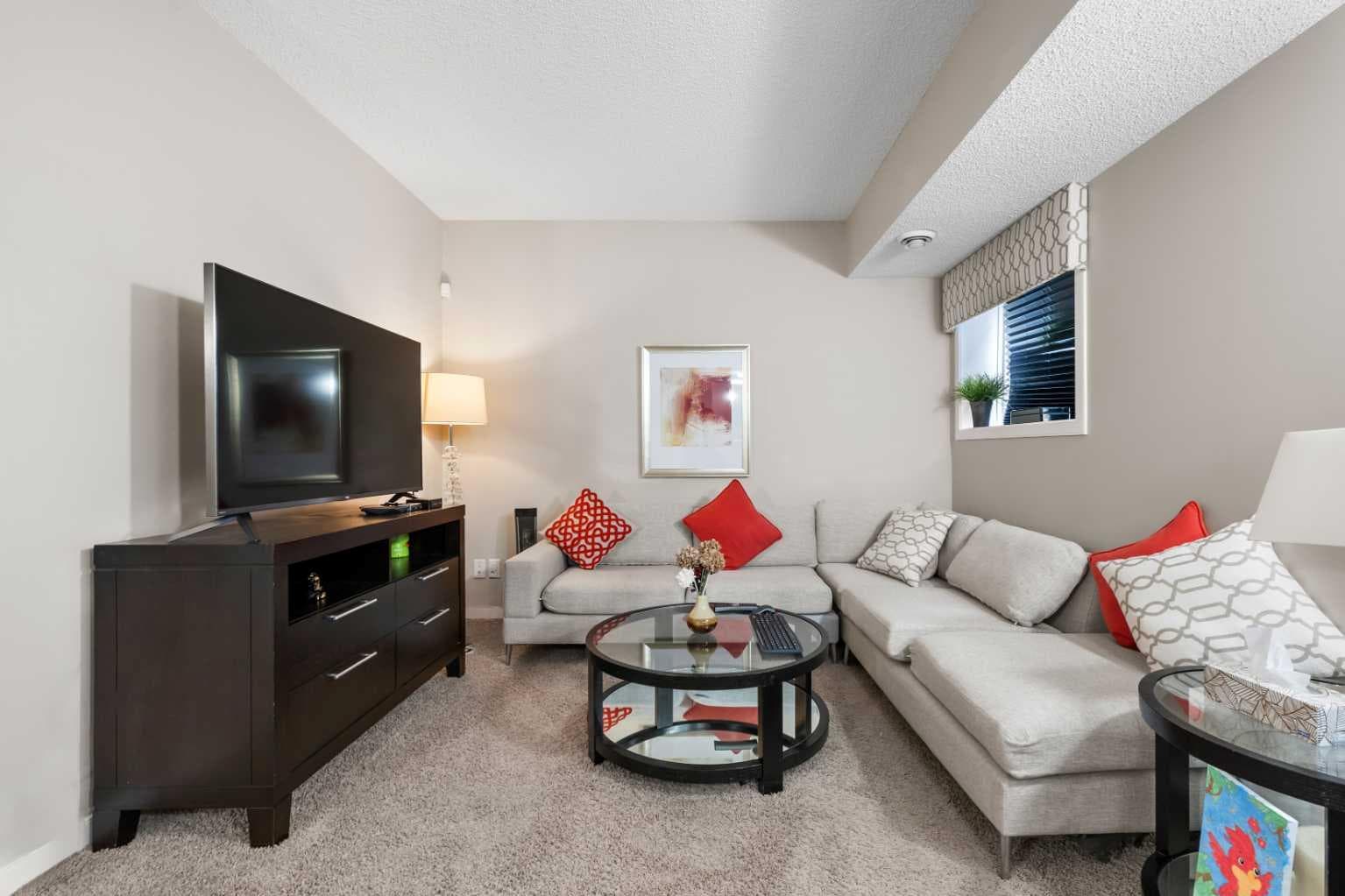 26 Walden Court SE