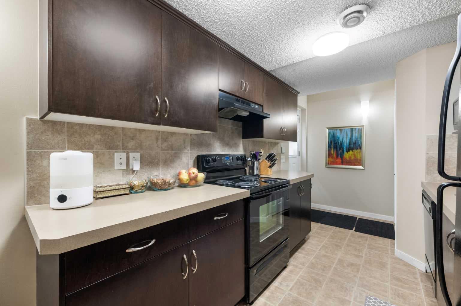 26 Walden Court SE