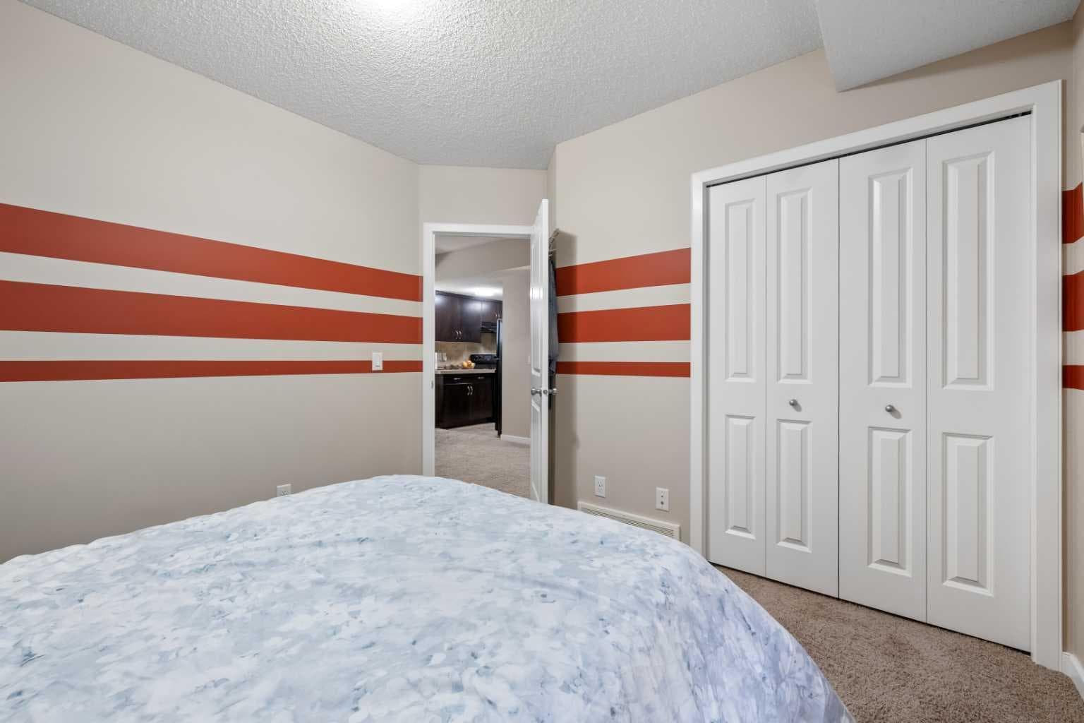26 Walden Court SE