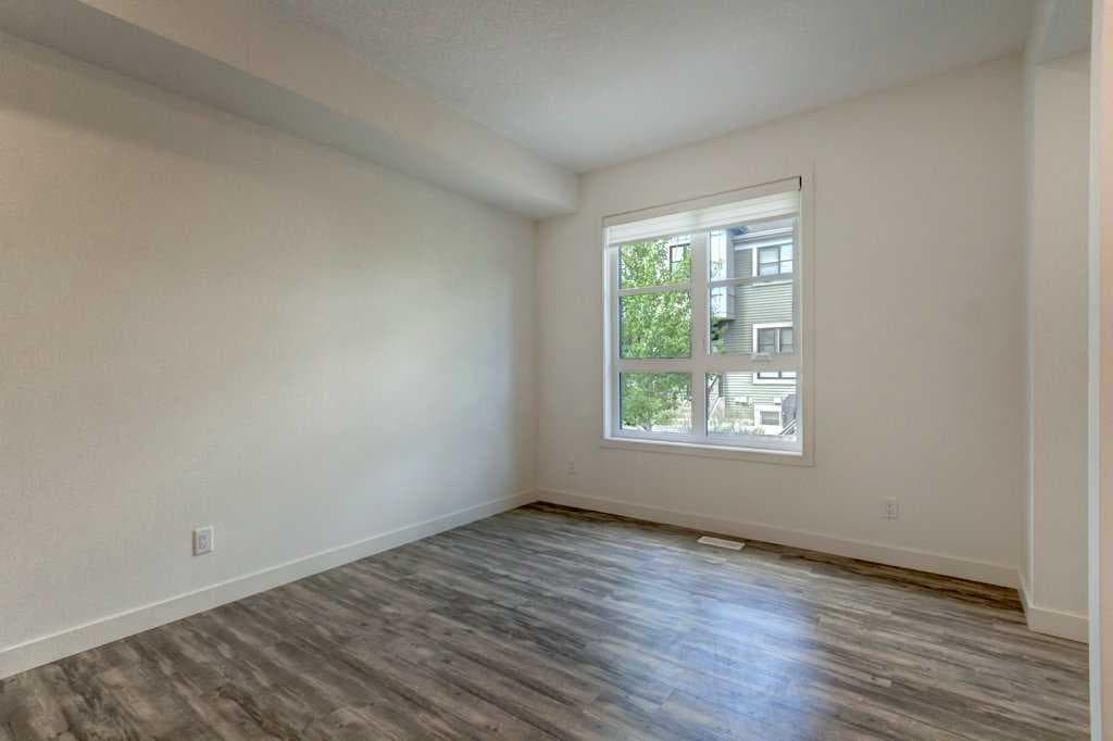 3105, 100 Walgrove Court SE