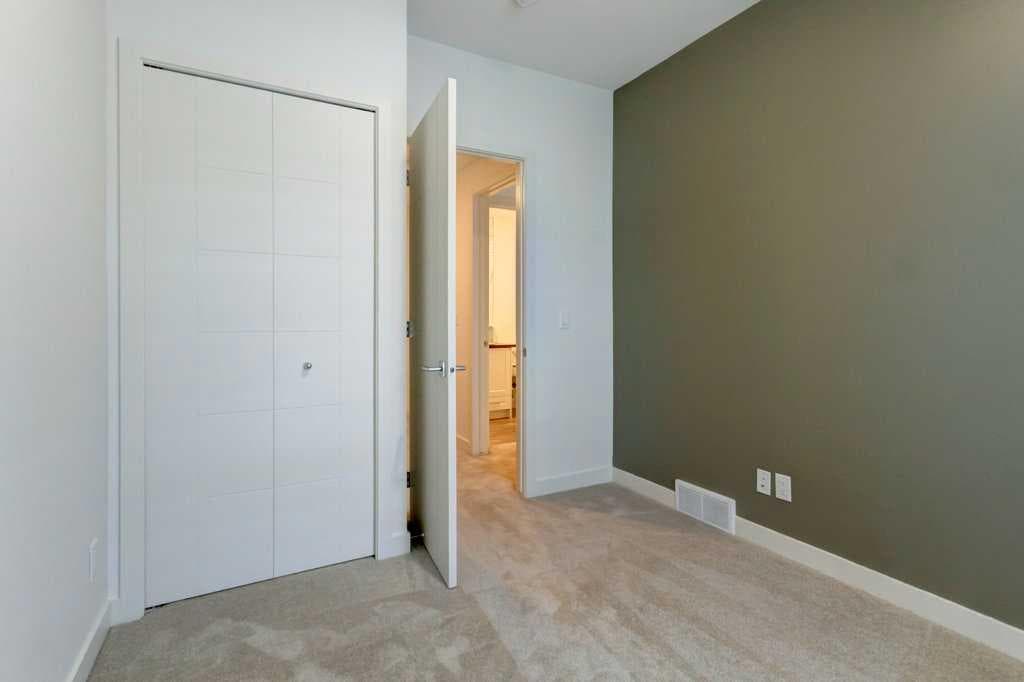3105, 100 Walgrove Court SE