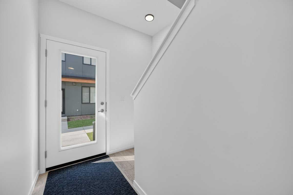 405, 81 MIDTOWN Boulevard SW