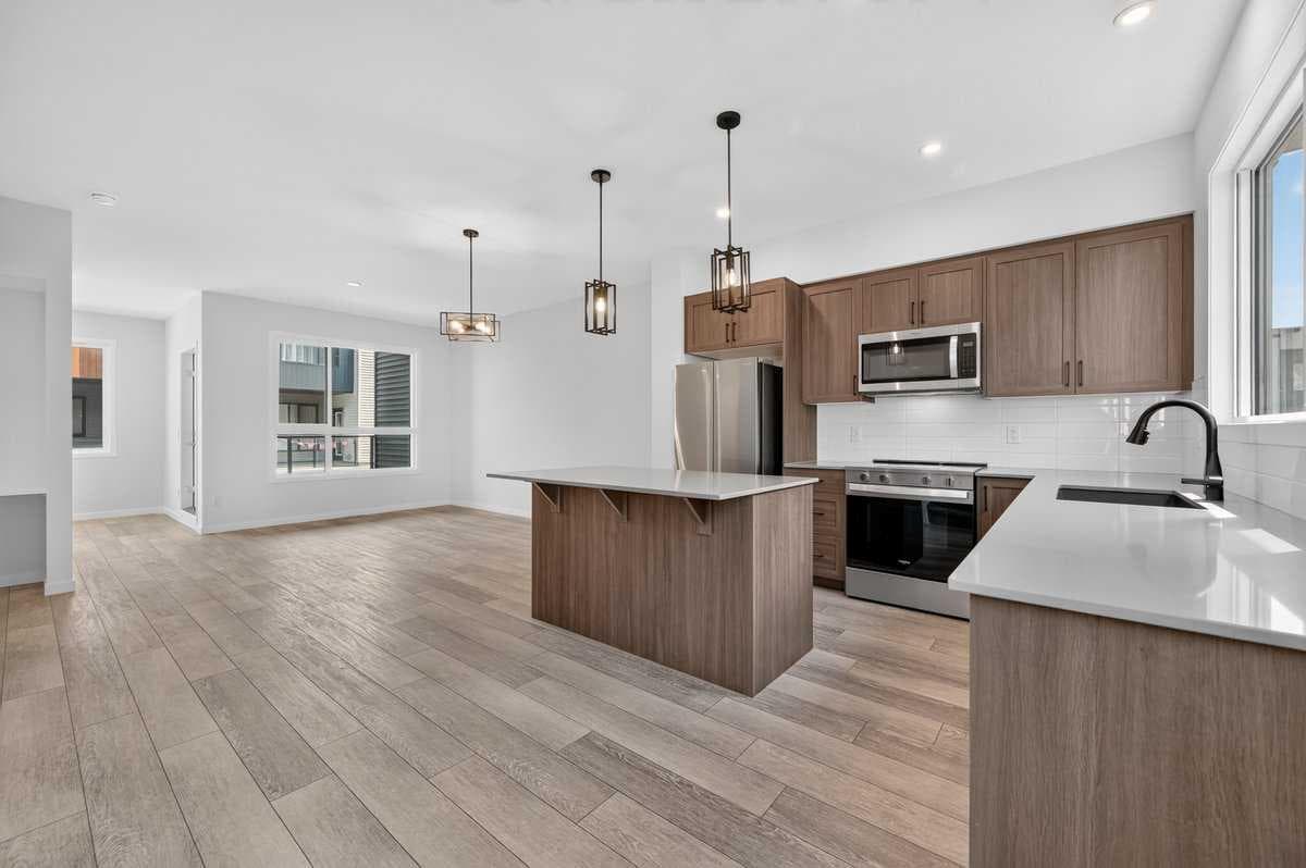 405, 81 MIDTOWN Boulevard SW