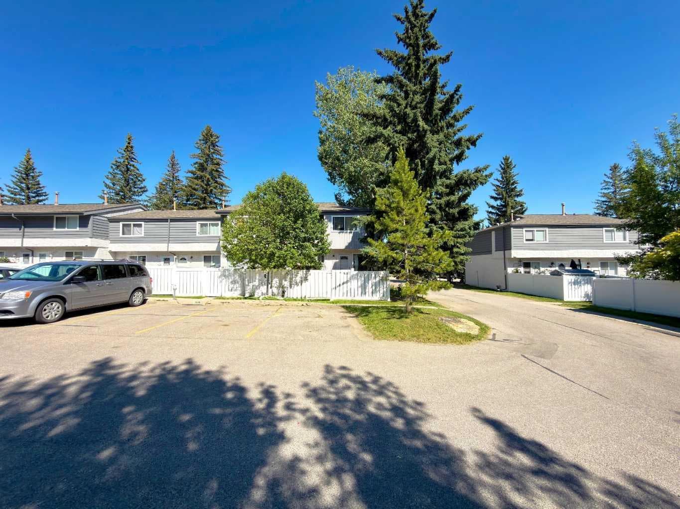 90, 999 Canyon Meadows Drive SW