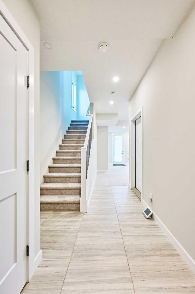 102 Crestridge Common SW