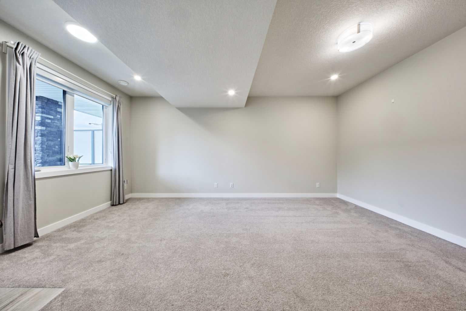 102 Crestridge Common SW