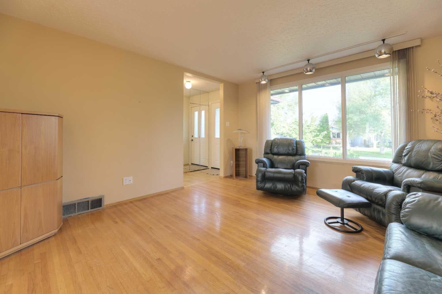 31 Rosery Drive NW