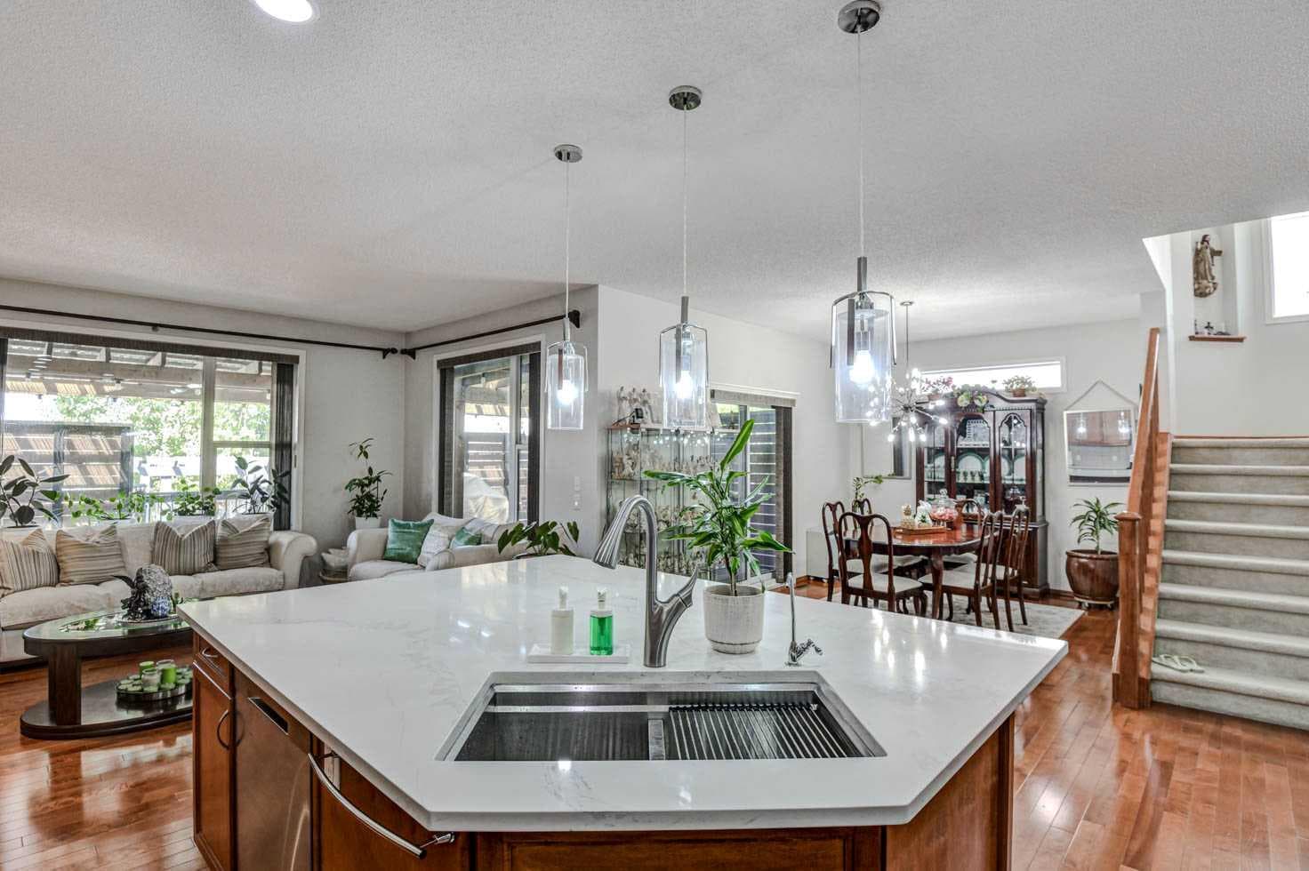 225 Chapala Drive SE