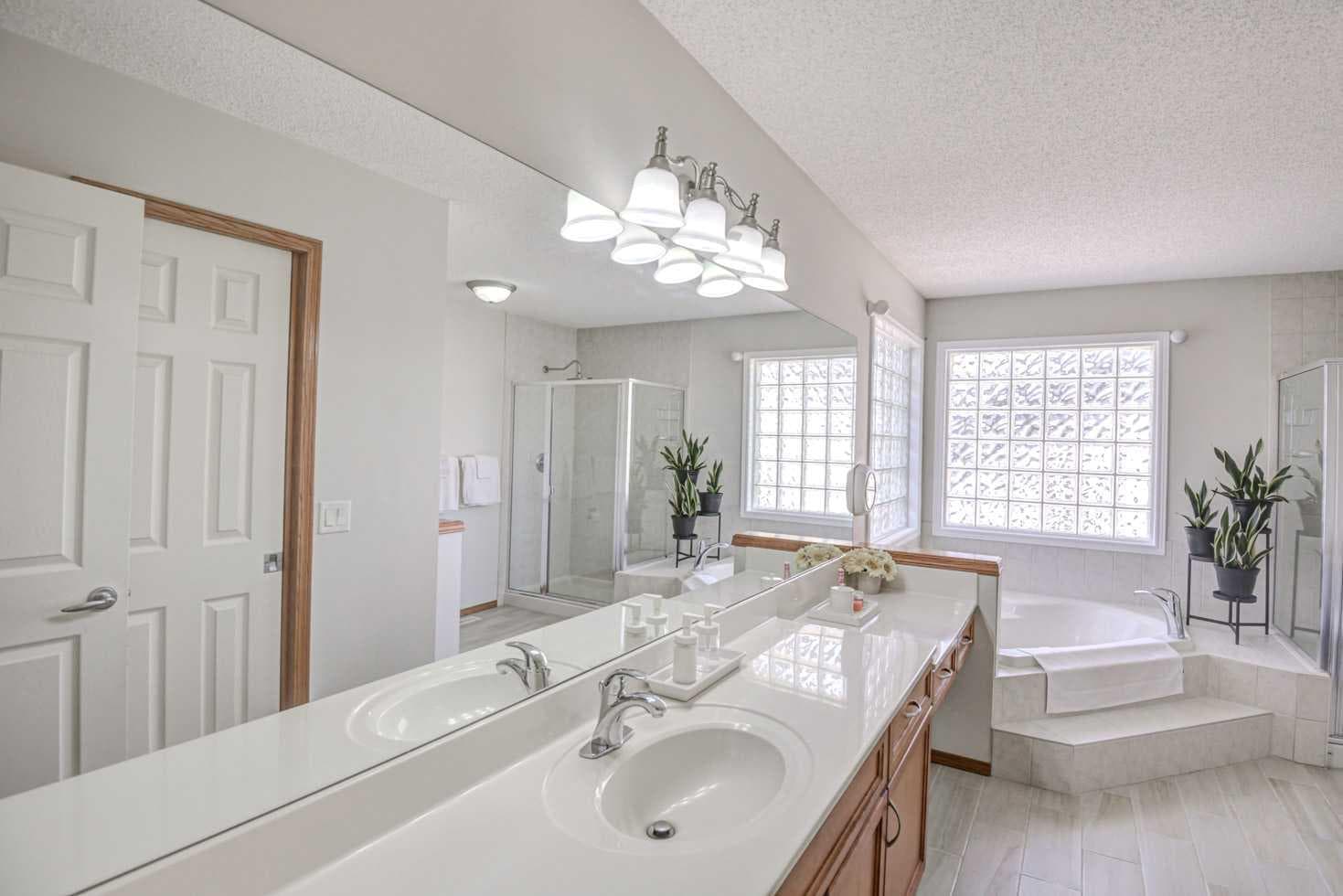 225 Chapala Drive SE