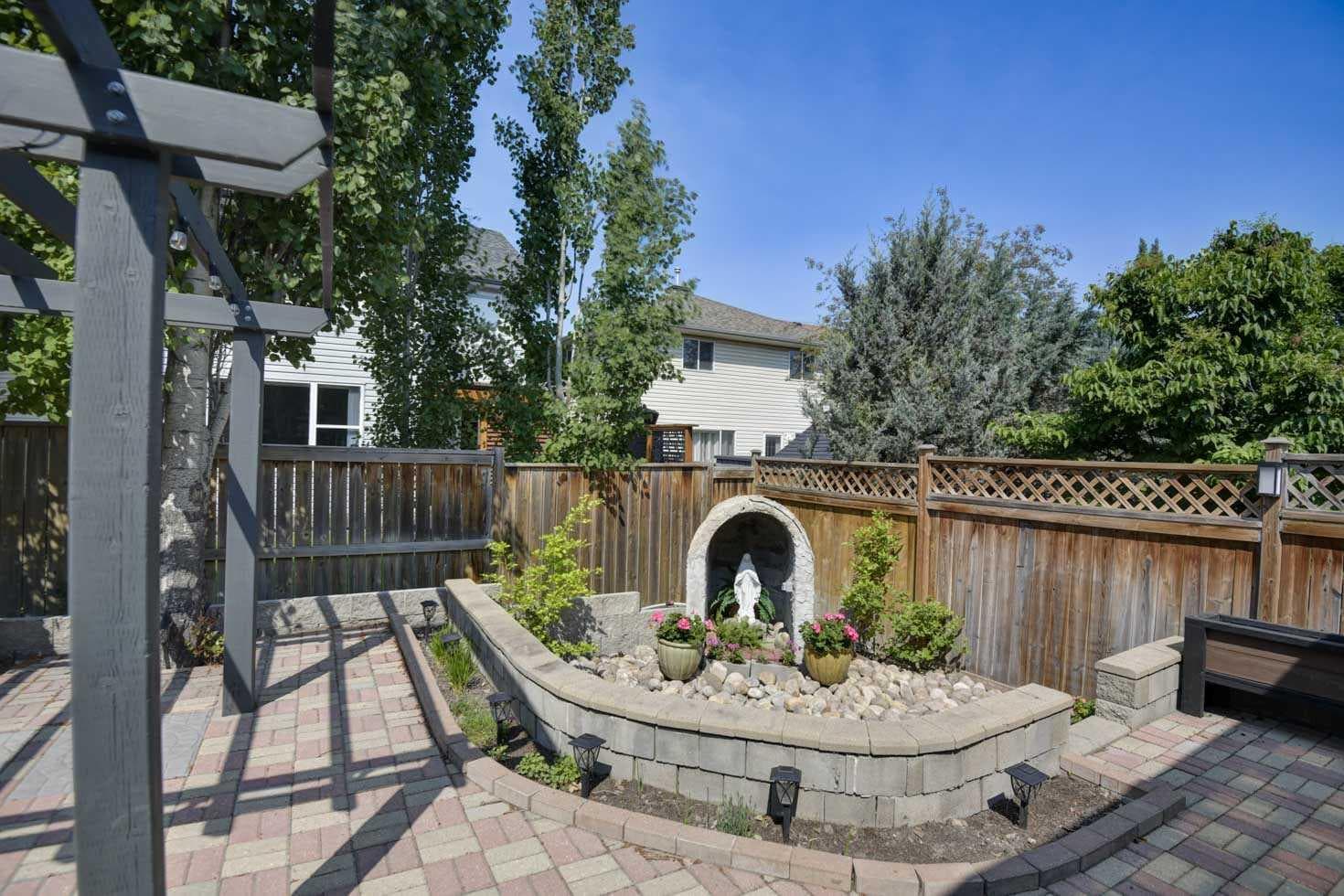 225 Chapala Drive SE
