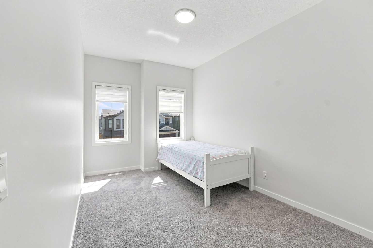 26 Homestead Circle NE