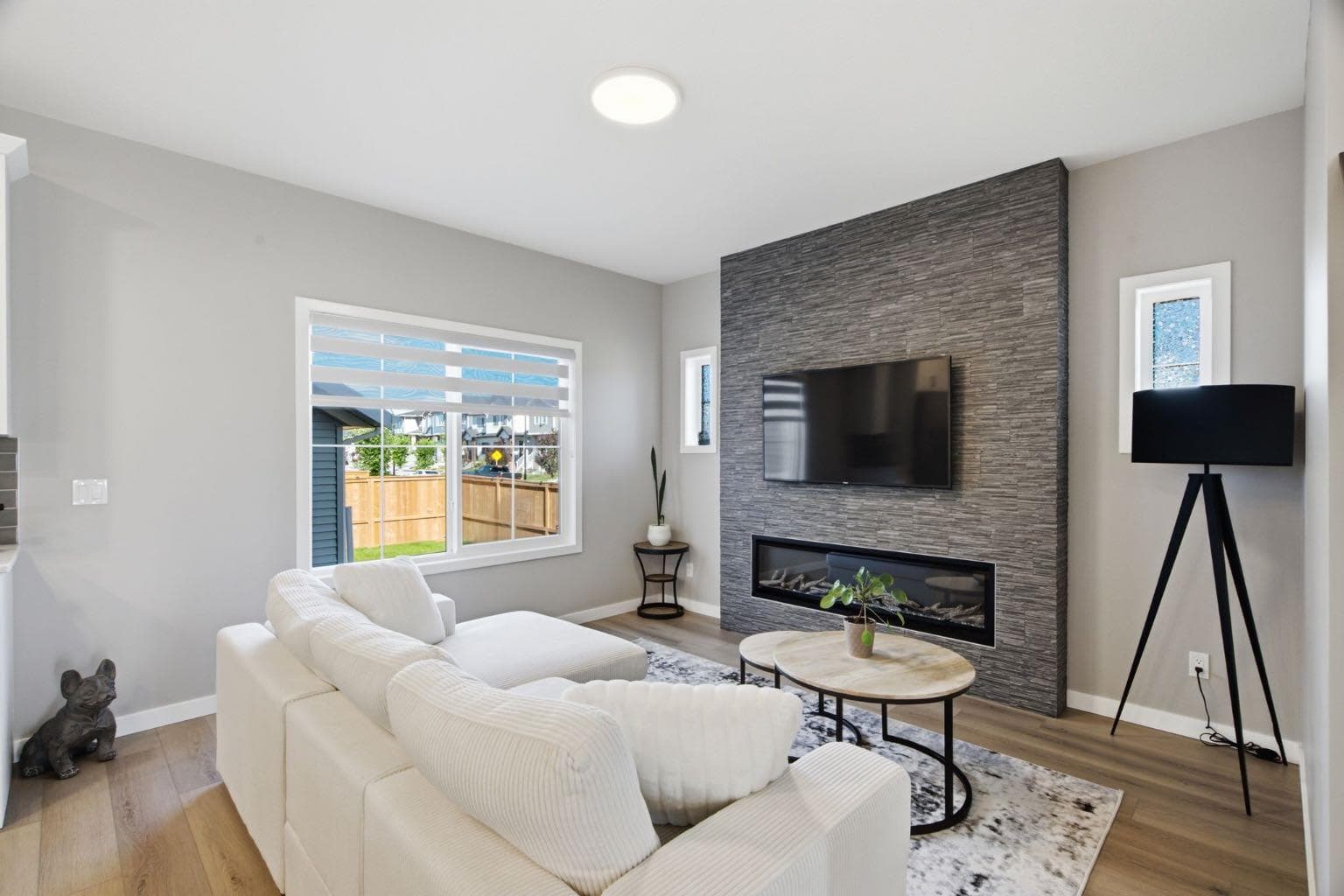 601 Reynolds Crescent SW