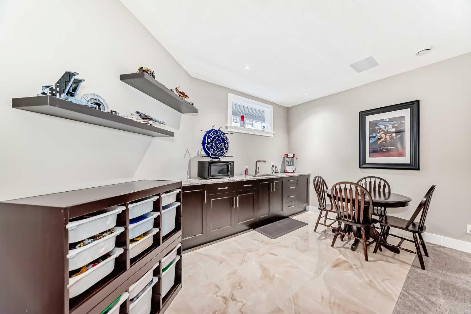 120 KINNIBURGH Circle 