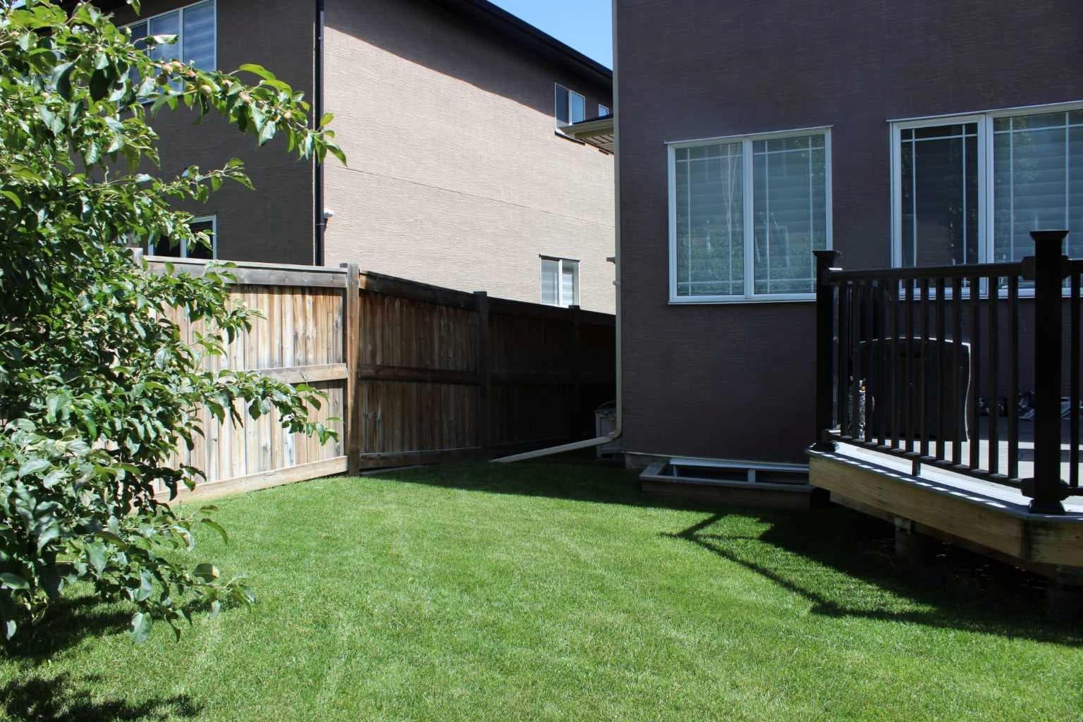 120 KINNIBURGH Circle 