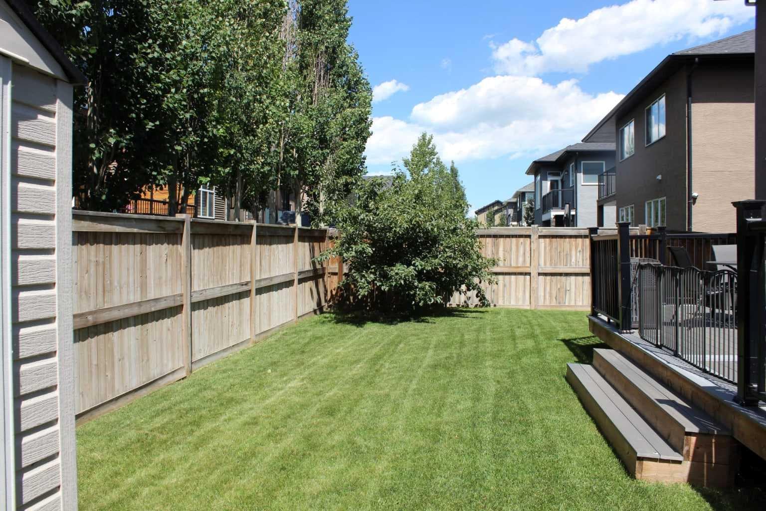 120 KINNIBURGH Circle 