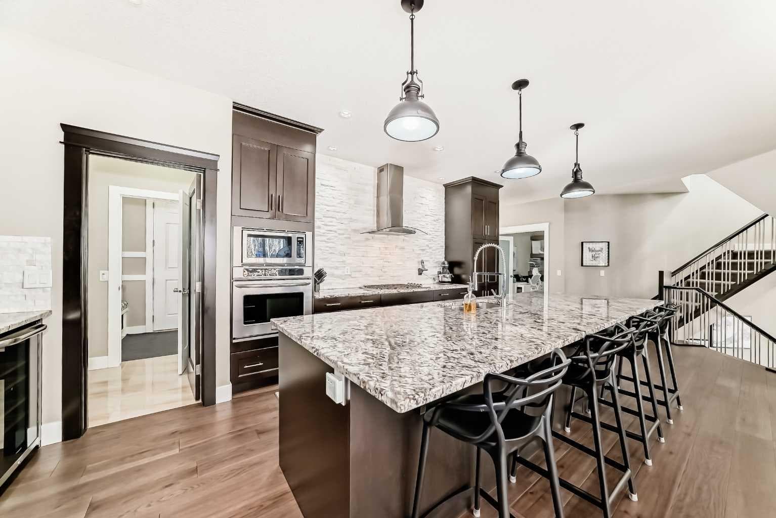 120 KINNIBURGH Circle 