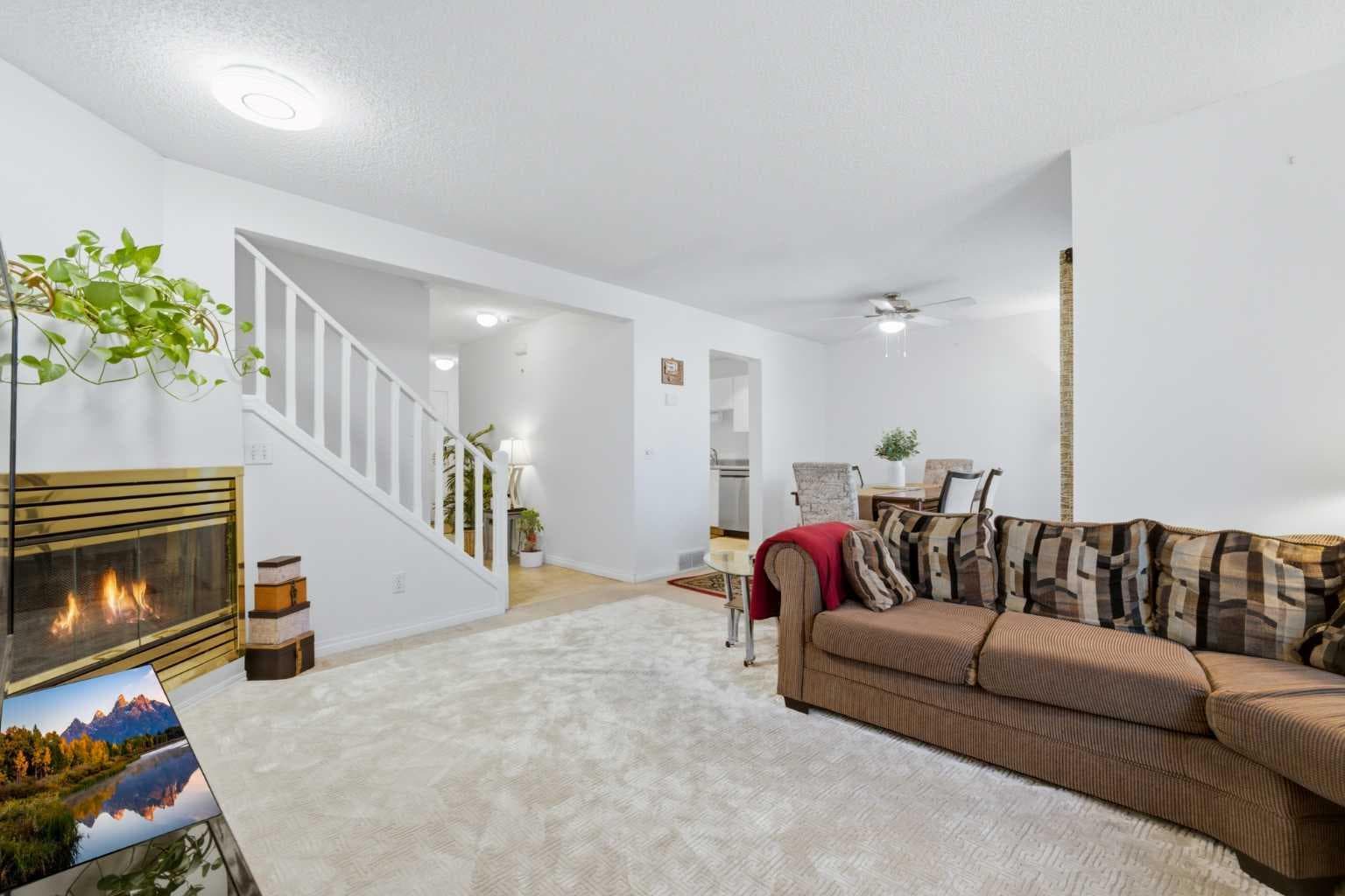 92, 388 Sandarac Drive NW