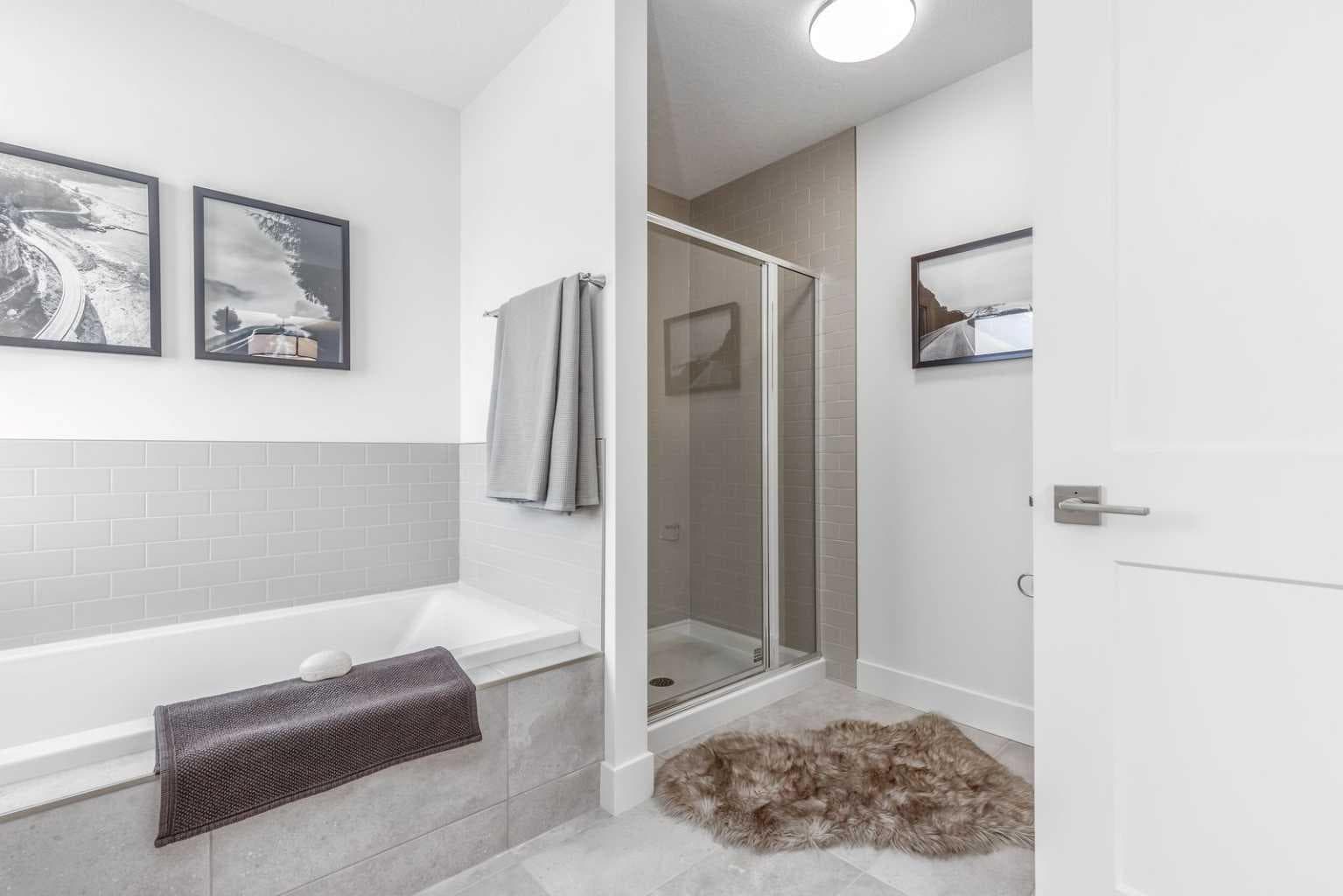 546 Rivercrest View 