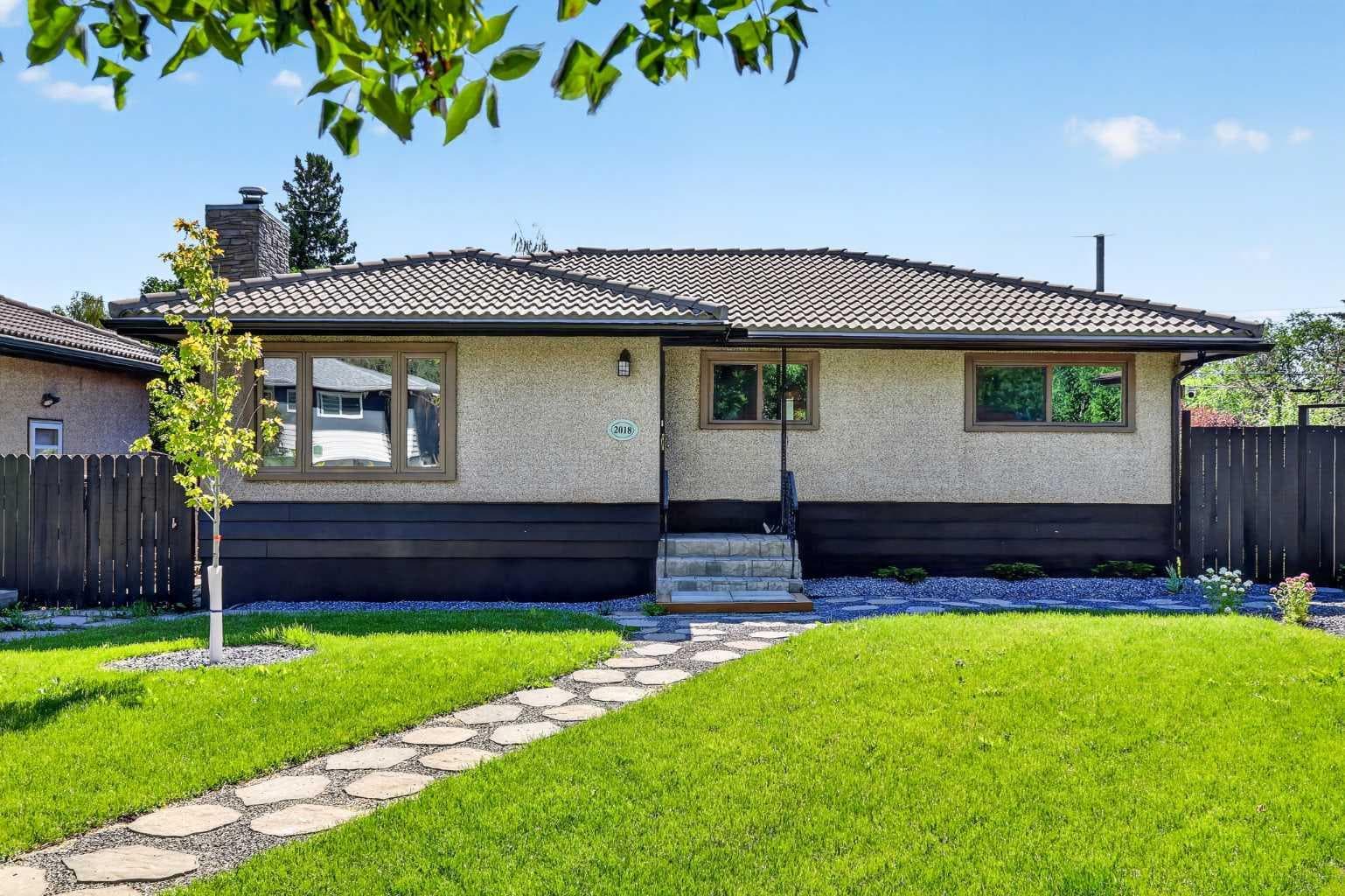 2018 Cottonwood Crescent SE