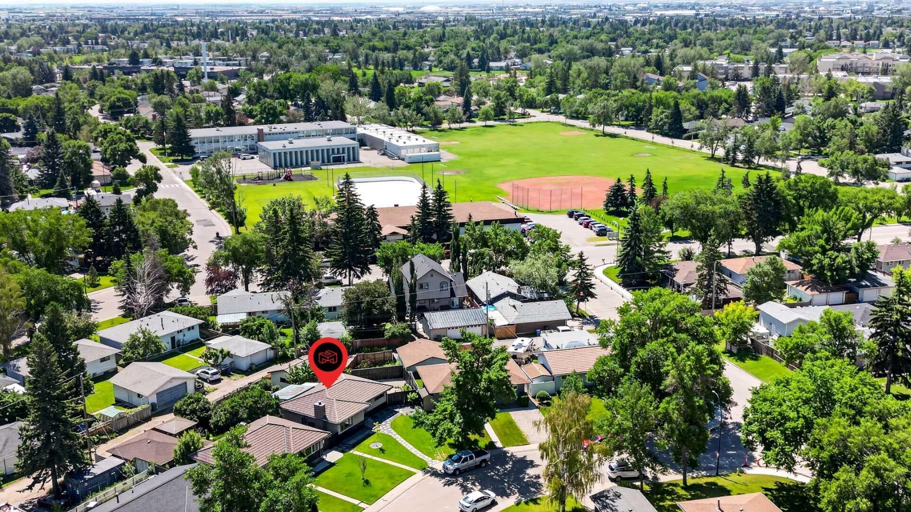 2018 Cottonwood Crescent SE